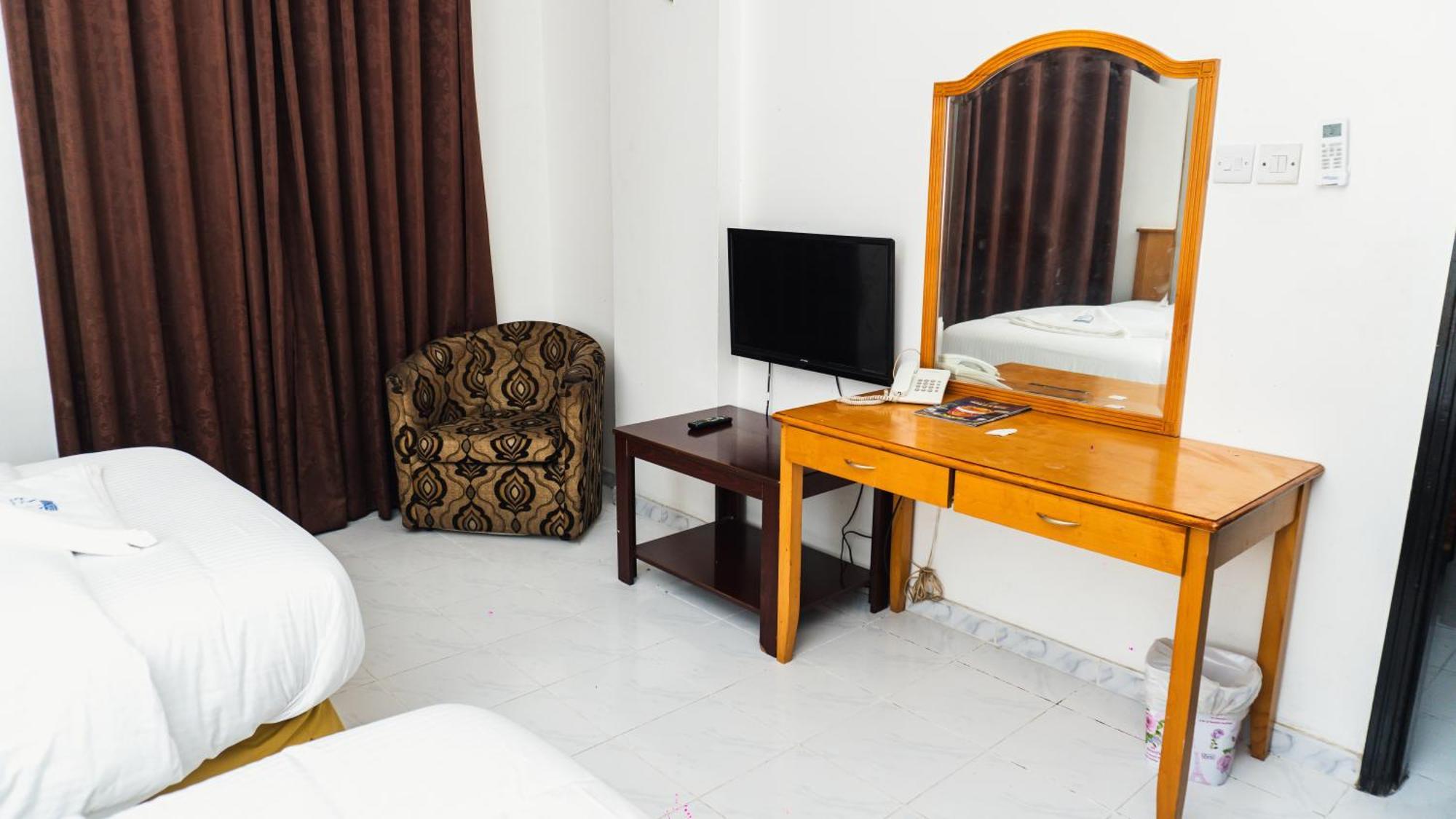 Pan Emirates Hotel Apartments Sharjah Exterior photo